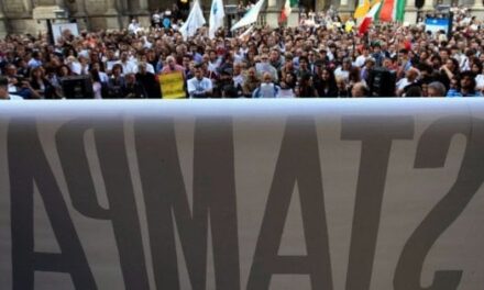 Manifestazione nazionale contro il #bavaglio all’informazione, ma in #Abruzzo la stampa s’imbavaglia da sola