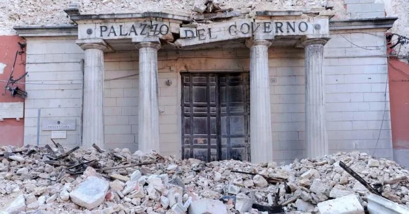 Colapietra for dummies: la parole dello storico aquilano spiegate a chi non riesce o non vuole capire 6 aprile 2009 terremoto laquila