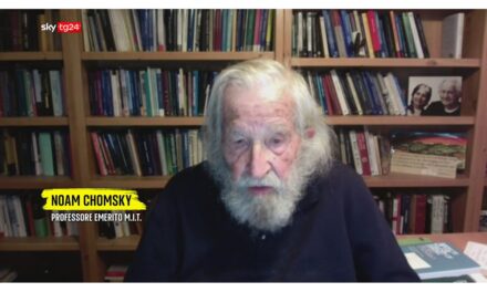 Noam Chomsky: «Siamo nel pieno di una guerra civile»