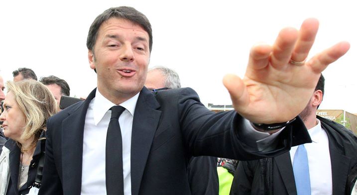 Per Renzi a L’Aquila un selfie da dimenticare