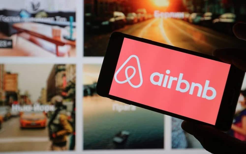 Airbnb, solidarietà è anche prenotare le notti a Kiev per mandare soldi