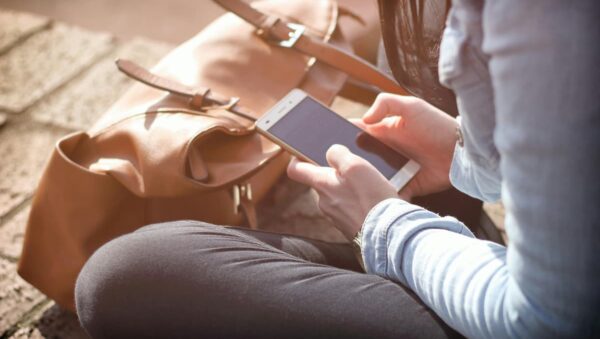 La vita oltre lo schermo del cellulare